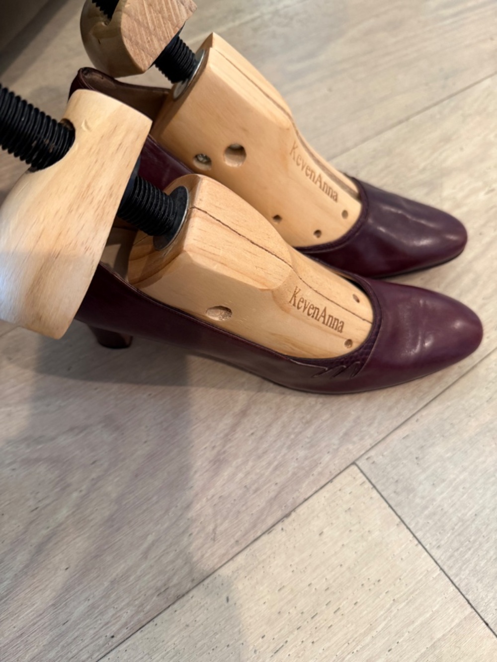 Shoes - Picture 6 of 7